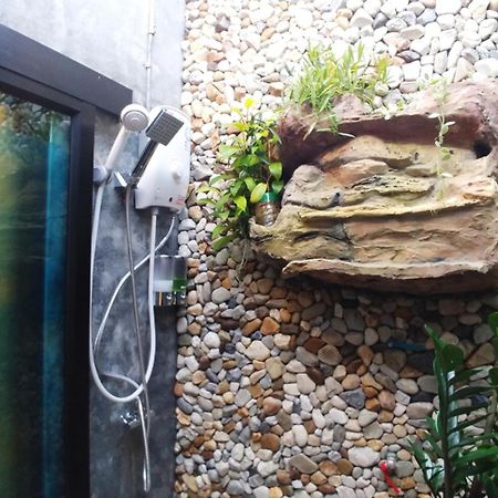 Green House Neo-Resotel Nakhon Si Thammarat Δωμάτιο φωτογραφία