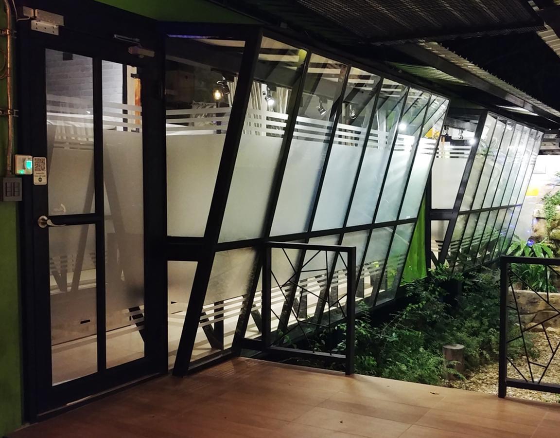 Green House Neo-Resotel Nakhon Si Thammarat Δωμάτιο φωτογραφία